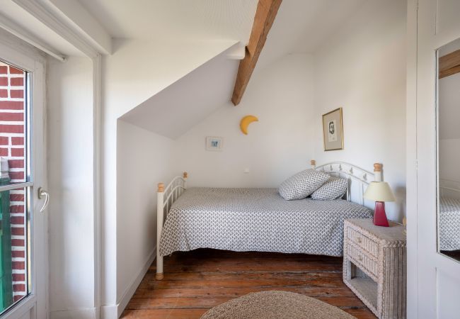 Casa en Le Pouliguen - Casa de carácter a 100 metros de la playa. Casa en Le Pouliguen - Casa de carácter a 100 metros de la playa.