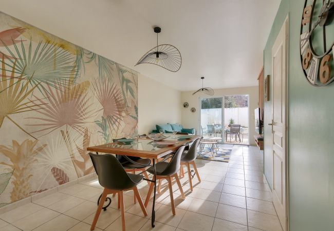 Casa en Les Sables-d´Olonne - Casa moderna y piscina compartida Casa en Les Sables-d´Olonne - Casa moderna y piscina compartida