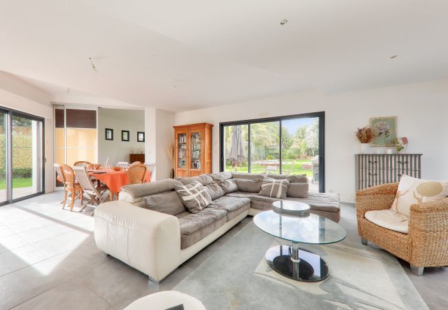 Casa en Saint-Armel - Casa con piscina para diez personas