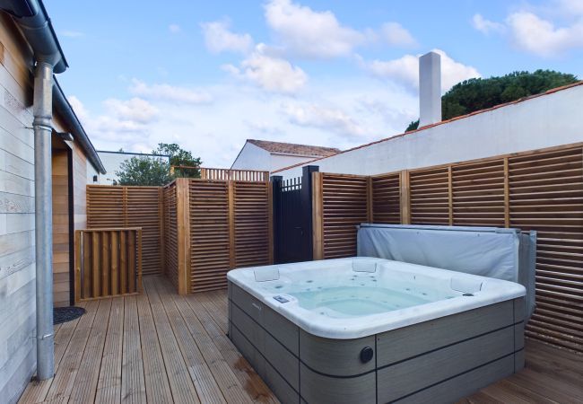 Casa en Saint-Gilles-Croix-de-Vie - Casa en el corazón de St-Gilles para 6, Jacuzzi Casa en Saint-Gilles-Croix-de-Vie - Casa en el corazón de St-Gilles para 6, Jacuzzi