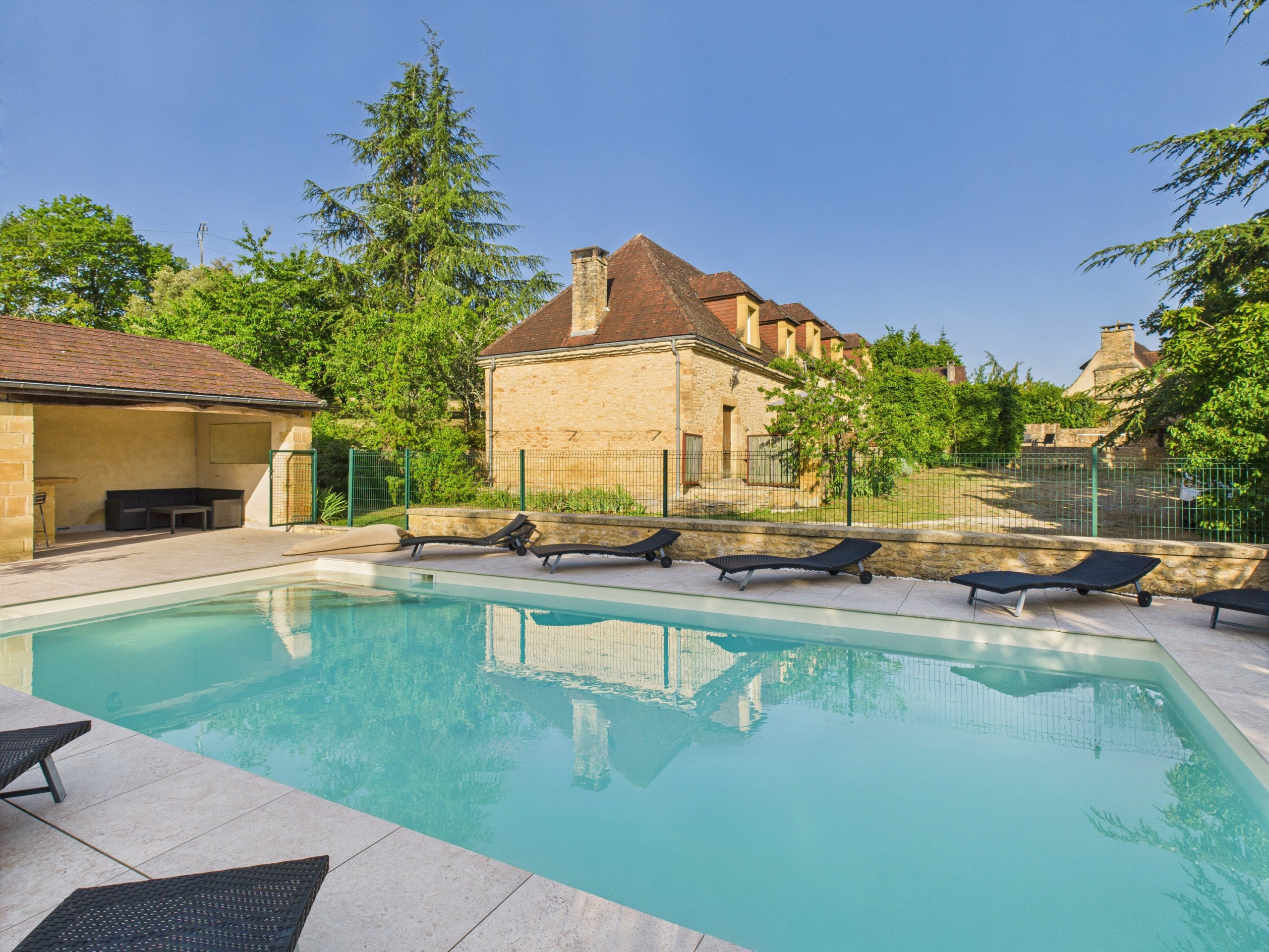 Casa en La Chapelle-Aubareil - Gran casa para 15 con piscina y pista de tenis