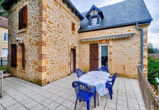 Casa en Sarlat-la-Canéda - Casa de piedra con terraza, ideal para 4 personas 