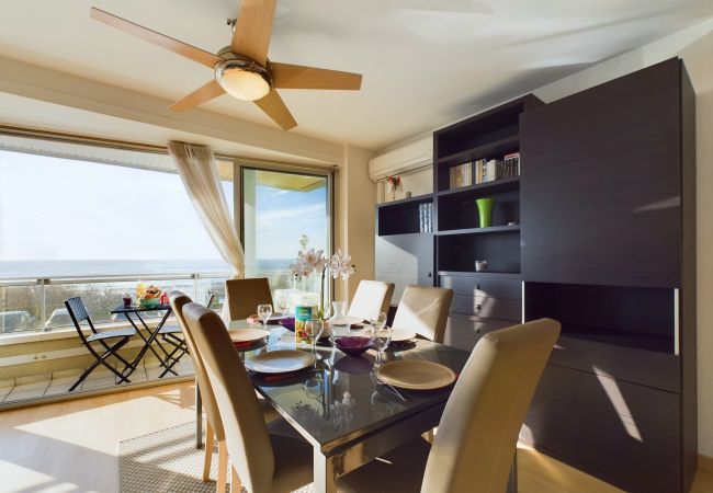 Apartamento en Les Sables-d´Olonne - ¡Apartamento con balcón vista al mar para 6 personas! Apartamento en Les Sables-d´Olonne - ¡Apartamento con balcón vista al mar para 6 personas!