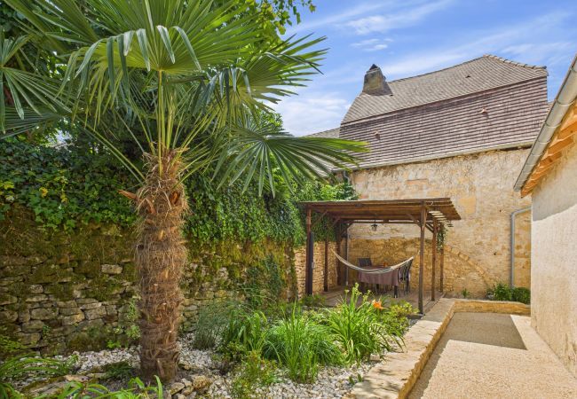 Casa en Auriac-du-Périgord - Escapada para 2 en Auriac con acogedor jardín Casa en Auriac-du-Périgord - Escapada para 2 en Auriac con acogedor jardín