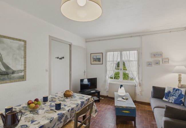 Casa en Le Guilvinec - La Caravelle – Alojamiento para 3 en una choza Casa en Le Guilvinec - La Caravelle – Alojamiento para 3 en una choza