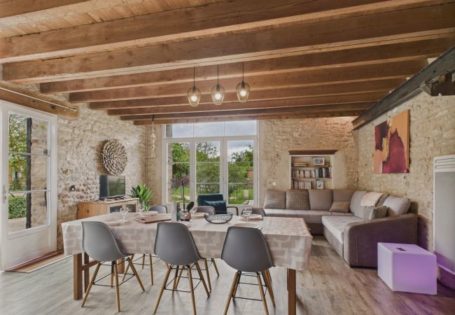 Casa en Saint-Vincent-sur-Jard - Auténtica casa de piedra para 7 personas con jardín Casa en Saint-Vincent-sur-Jard - Auténtica casa de piedra para 7 personas con jardín