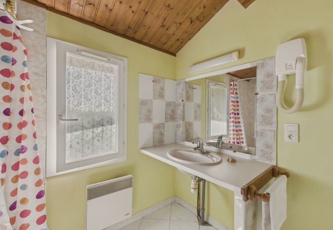 Chalet en Salignac-Eyvigues - Chalet La Brousse nº2 – 5 pers. – con piscina Chalet en Salignac-Eyvigues - Chalet La Brousse nº2 – 5 pers. – con piscina