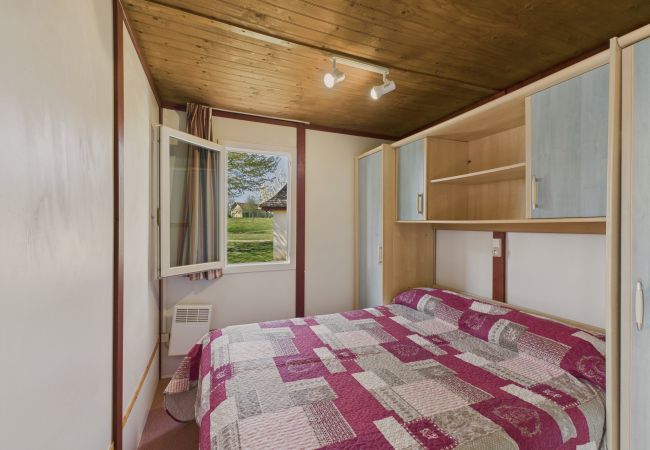 Chalet en Salignac-Eyvigues - Chalet La Brousse nº2 – 5 pers. – con piscina Chalet en Salignac-Eyvigues - Chalet La Brousse nº2 – 5 pers. – con piscina