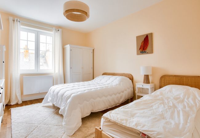 Apartamento en Dinard - Vista al mar, a 150 m de la playa, hipercentro. Apartamento en Dinard - Vista al mar, a 150 m de la playa, hipercentro.