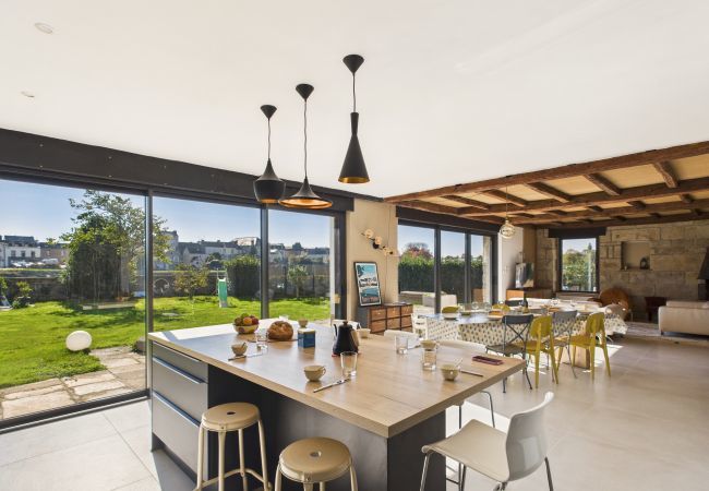Casa en Pont-l´Abbé - Vista al río – Casa grande con jardín para 10  Casa en Pont-l´Abbé - Vista al río – Casa grande con jardín para 10