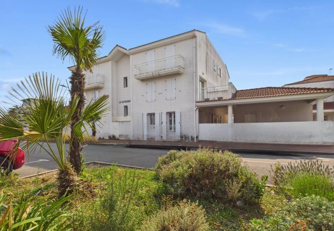 Apartamento en Saint-Gilles-Croix-de-Vie - A 400m de la Grande Plage, 2 adultos y 2 niños. Apartamento en Saint-Gilles-Croix-de-Vie - A 400m de la Grande Plage, 2 adultos y 2 niños.