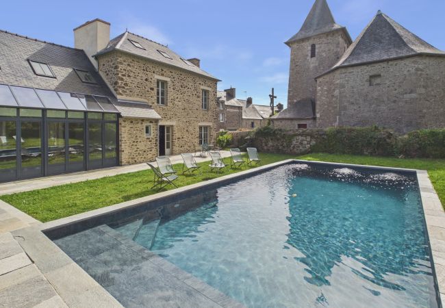 Casa en Tréméreuc - Casa para 12 con amplio jardín y piscina