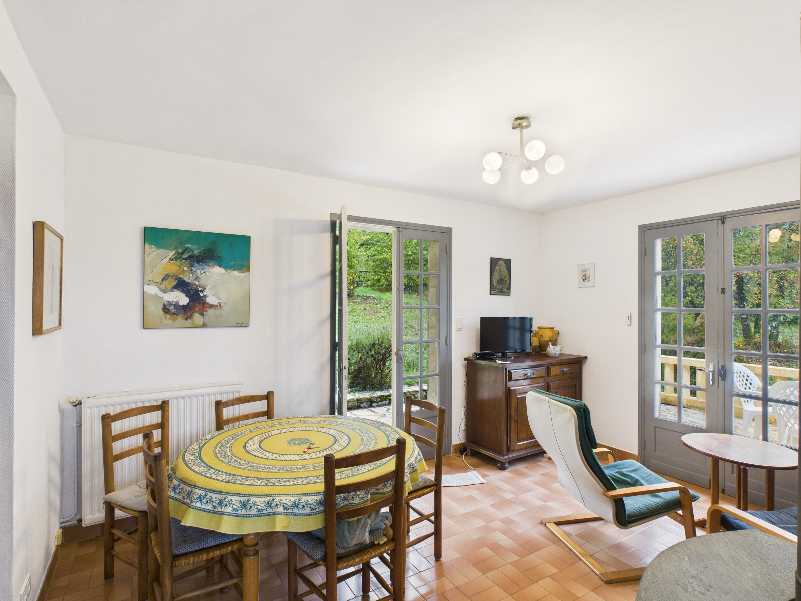 Casa en Les Eyzies-de-Tayac-Sireuil - Bonita vista al valle para 3 adultos / 2 niños