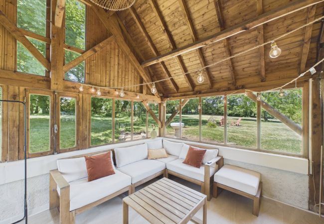 Casa en Rouffignac-Saint-Cernin-de-Reilhac - Casa para 6 personas:  Jardín y terraza