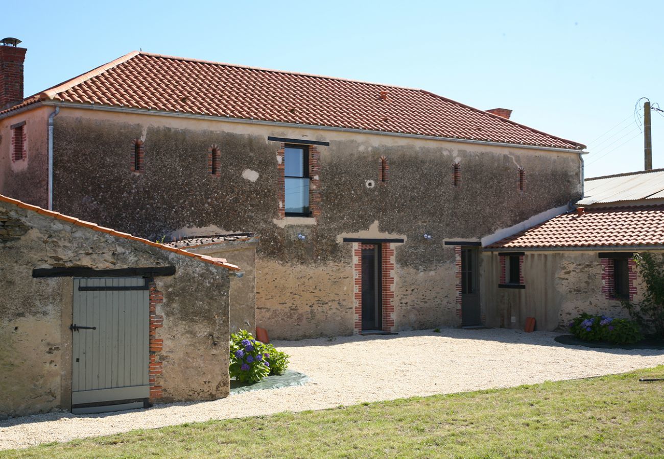 Casa rural en L´Aiguillon-sur-Vie - Casa rural familiar en l'Aiguillon-sur-Vie