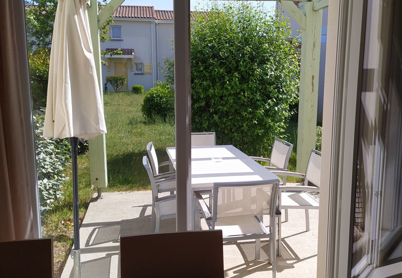 Casa adosada en Talmont-Saint-Hilaire - A small house in the Vendée, with access to the swimming pool