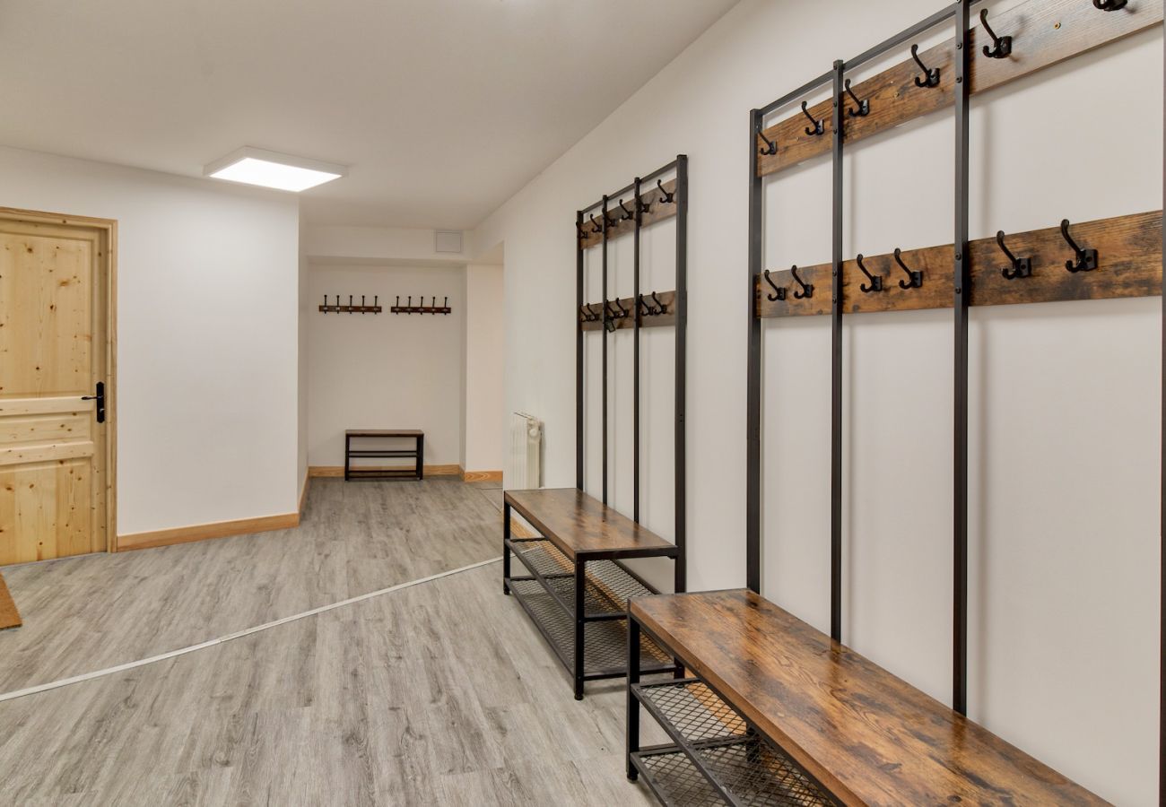 Apartamento en Genos - A 80m de las pistas - Piso para 15 personas