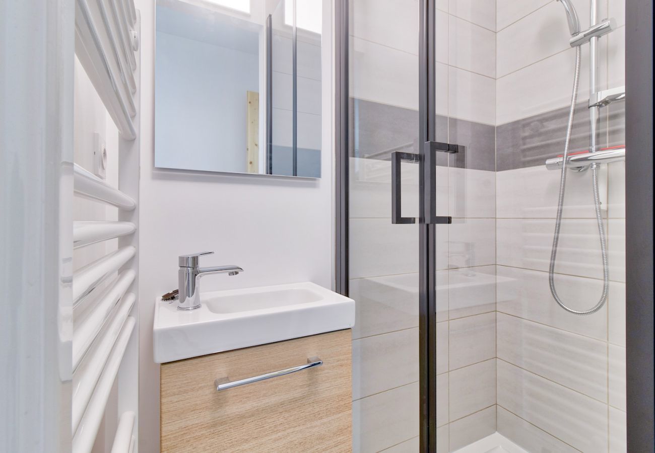Apartamento en Genos - A 80m de las pistas - Piso para 15 personas