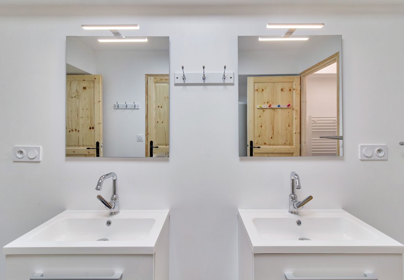 Apartamento en Genos - A 80m de las pistas - Piso para 15 personas