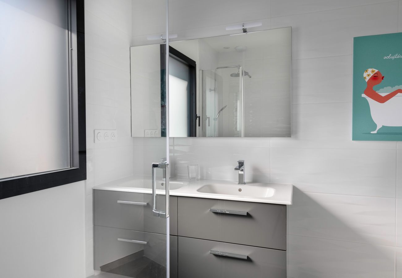 Casa en Saint-Gildas-de-Rhuys - Villa moderna para 15 con piscina - Centro