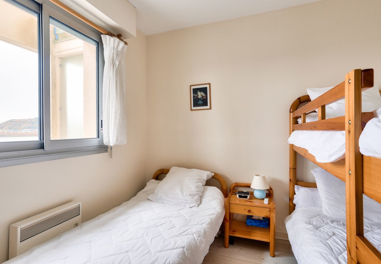 Apartamento en Erquy - a 85 m de la playa – para 2 adultos y 2 niños