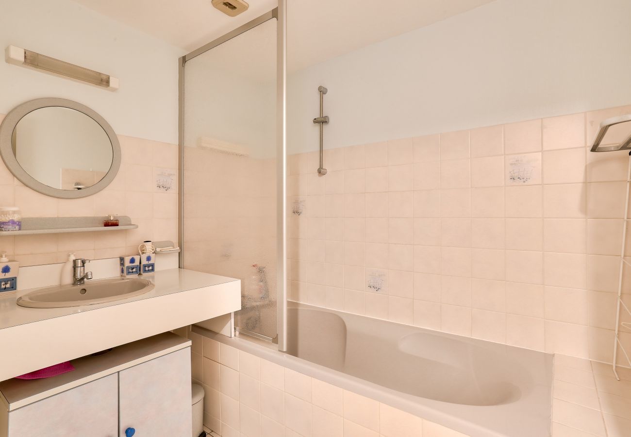 Apartamento en Erquy - a 85 m de la playa – para 2 adultos y 2 niños