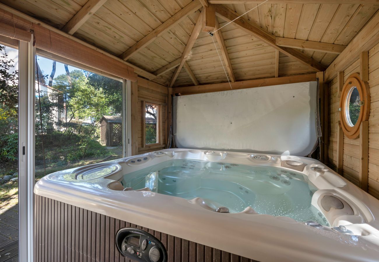 Casa en Saint-Brevin-les-Pins - Villa con jacuzzi - 15 personas. 350m de la playa