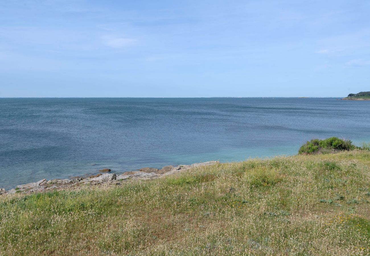 Apartamento en Arzon - Apartamento con vistas al mar, a pie de playas
