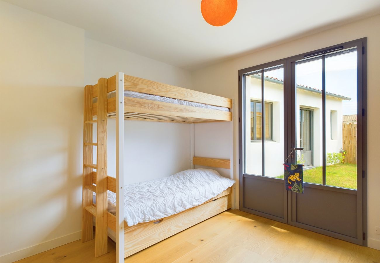 Casa en Rivedoux-Plage - Villa con piscina climatizada y jardín