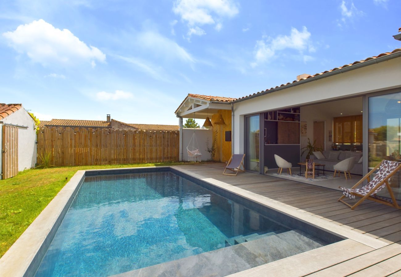 Casa en Rivedoux-Plage - Villa con piscina climatizada y jardín