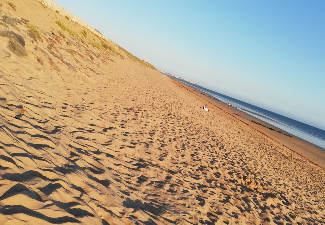Apartamento en Saint-Hilaire-de-Riez - A 100 m de la playa de Mouettes, piso para 4