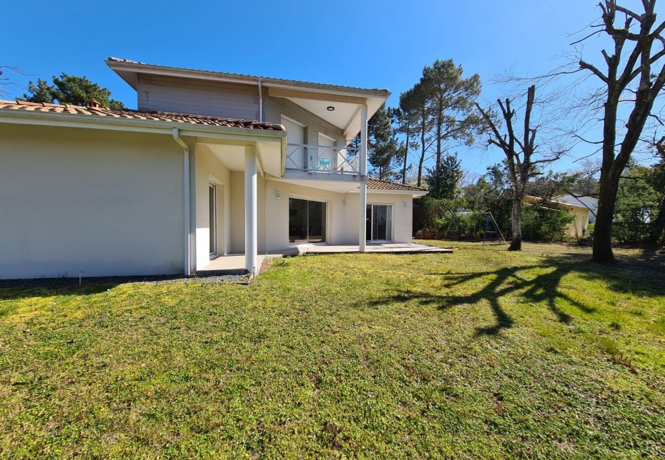 Casa en Arès -  Casa para 6 - Piscina - 150m de la playa en Arès