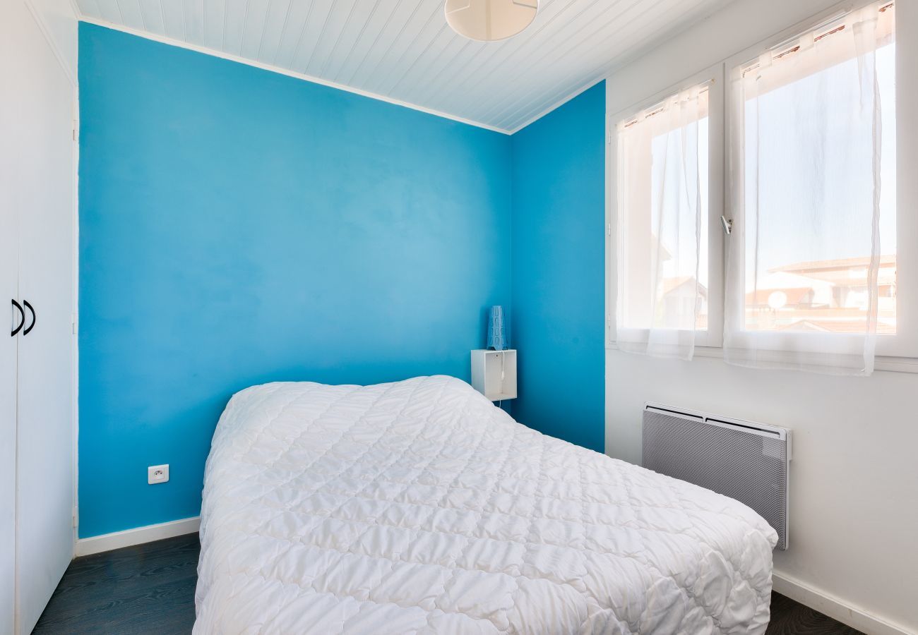 Casa en Arès - 950m de la playa - Casa para 10 con piscina