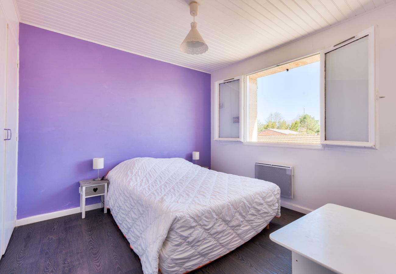 Casa en Arès - 950m de la playa - Casa para 10 con piscina