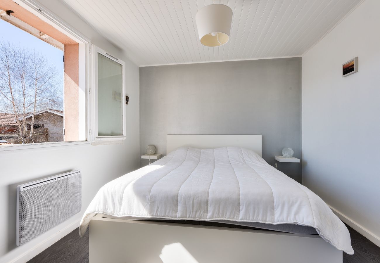 Casa en Arès - 950m de la playa - Casa para 10 con piscina