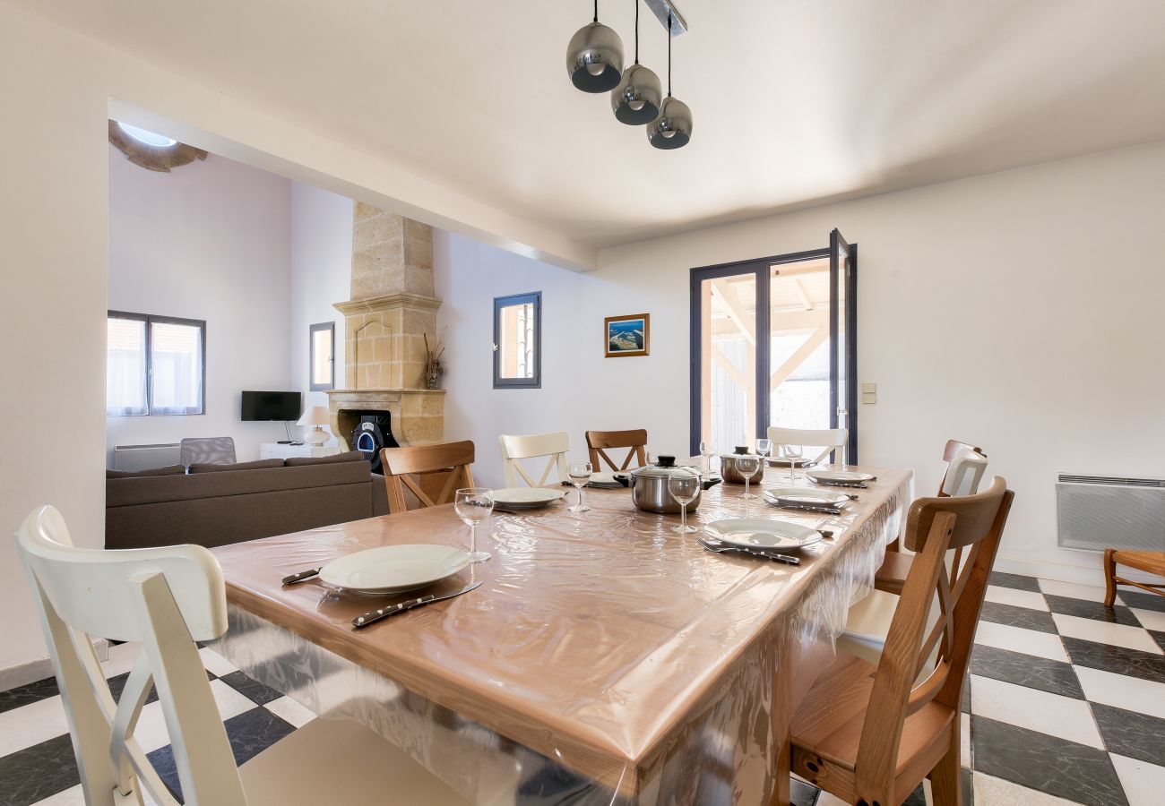 Casa en Arès - 950m de la playa - Casa para 10 con piscina