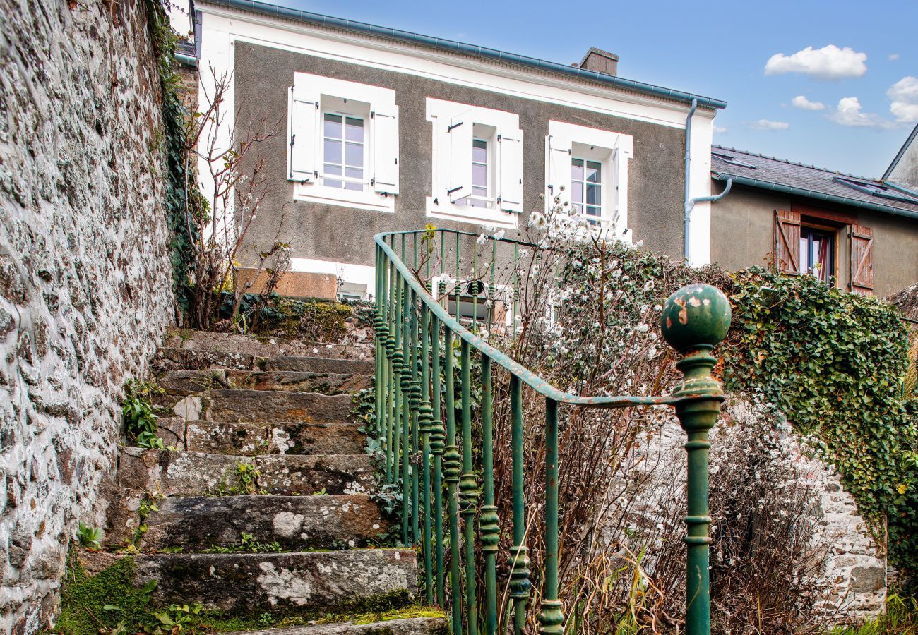 Casa en La Ville-ès-Nonais - Vista excepcional - Acceso privado frente al mar