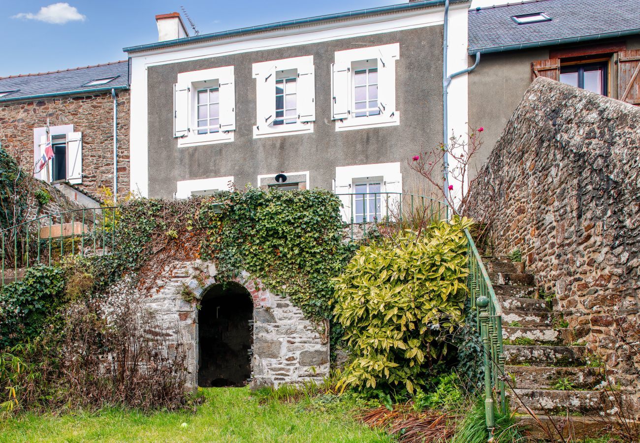 Casa en La Ville-ès-Nonais - Vista excepcional - Acceso privado frente al mar