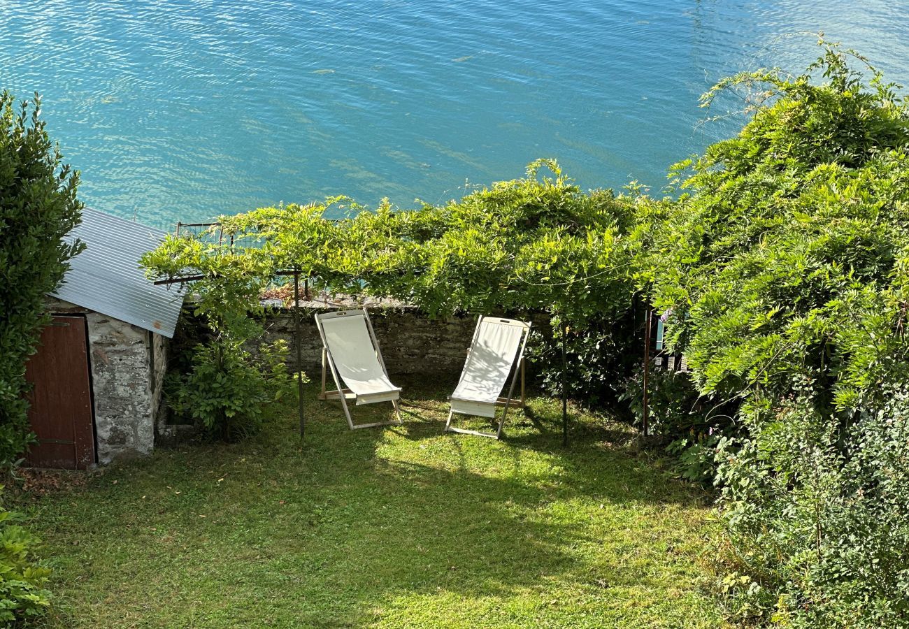 Casa en La Ville-ès-Nonais - Vista excepcional - Acceso privado frente al mar