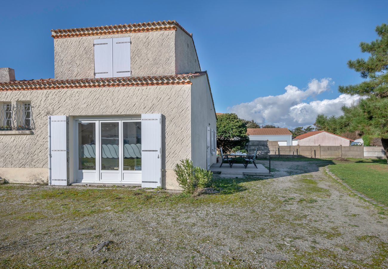 Apartamento en Préfailles -  Apartamento para 4 con gran jardín