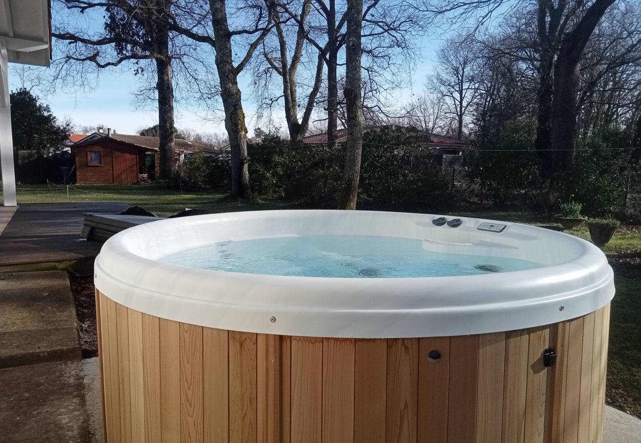 Casa en Lanton - Lanton - 700m de playa - Aire libre y Jacuzzi