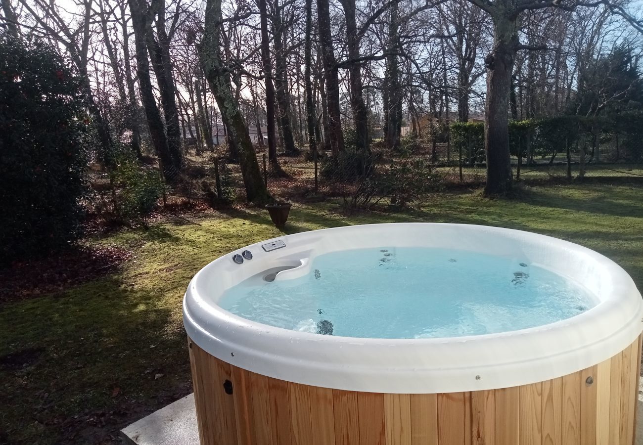 Casa en Lanton - Lanton - 700m de playa - Aire libre y Jacuzzi