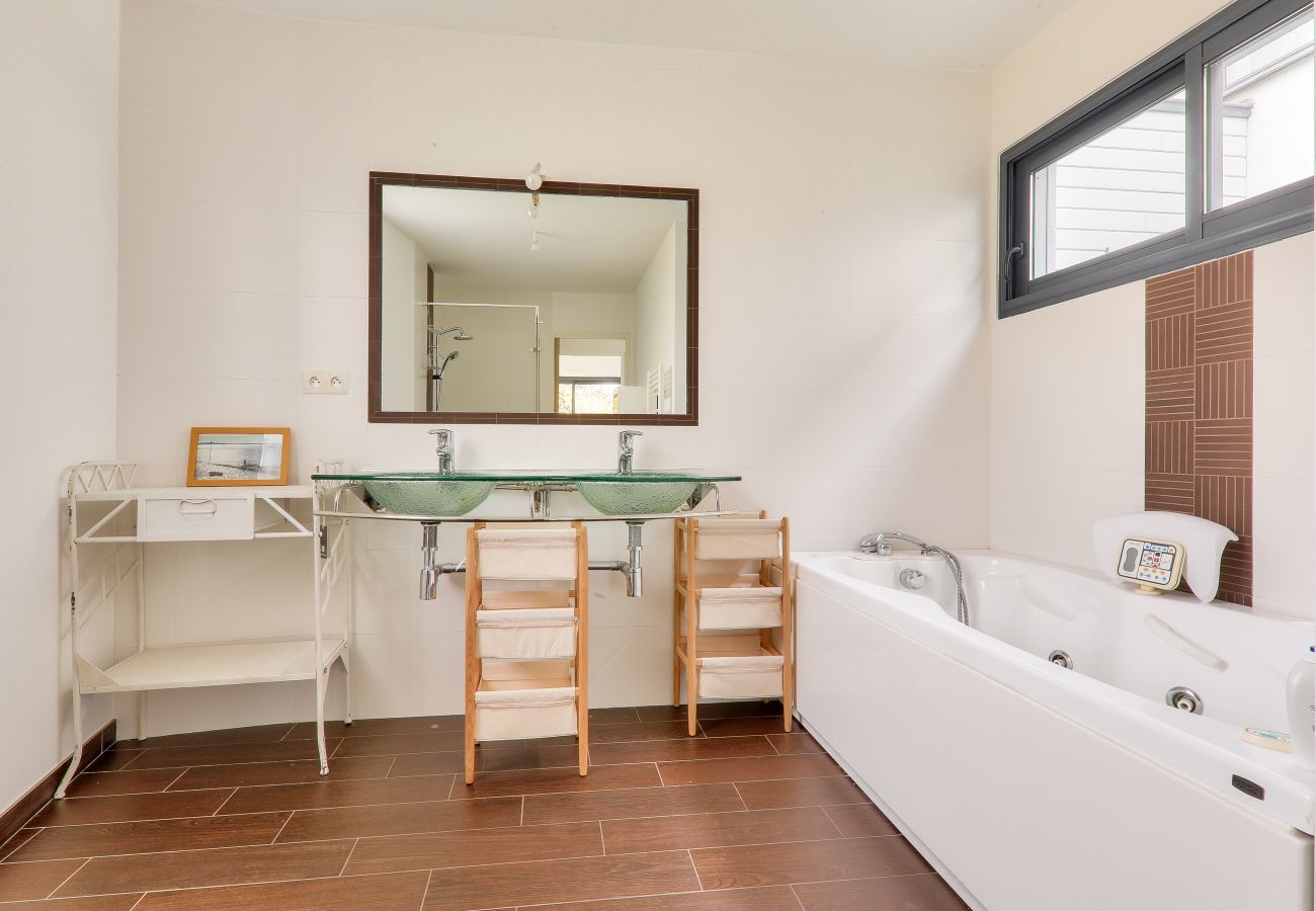 Casa en Saint-Armel - Casa con piscina para diez personas