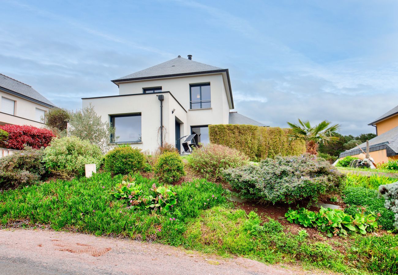 Casa en Erquy - Vista al mar - Casa nueva con jardín para 6