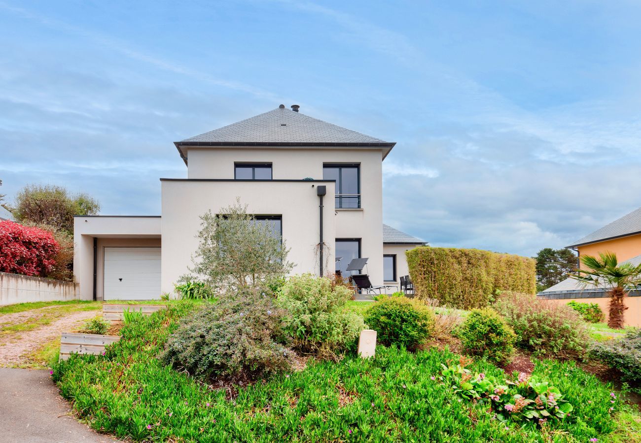 Casa en Erquy - Vista al mar - Casa nueva con jardín para 6