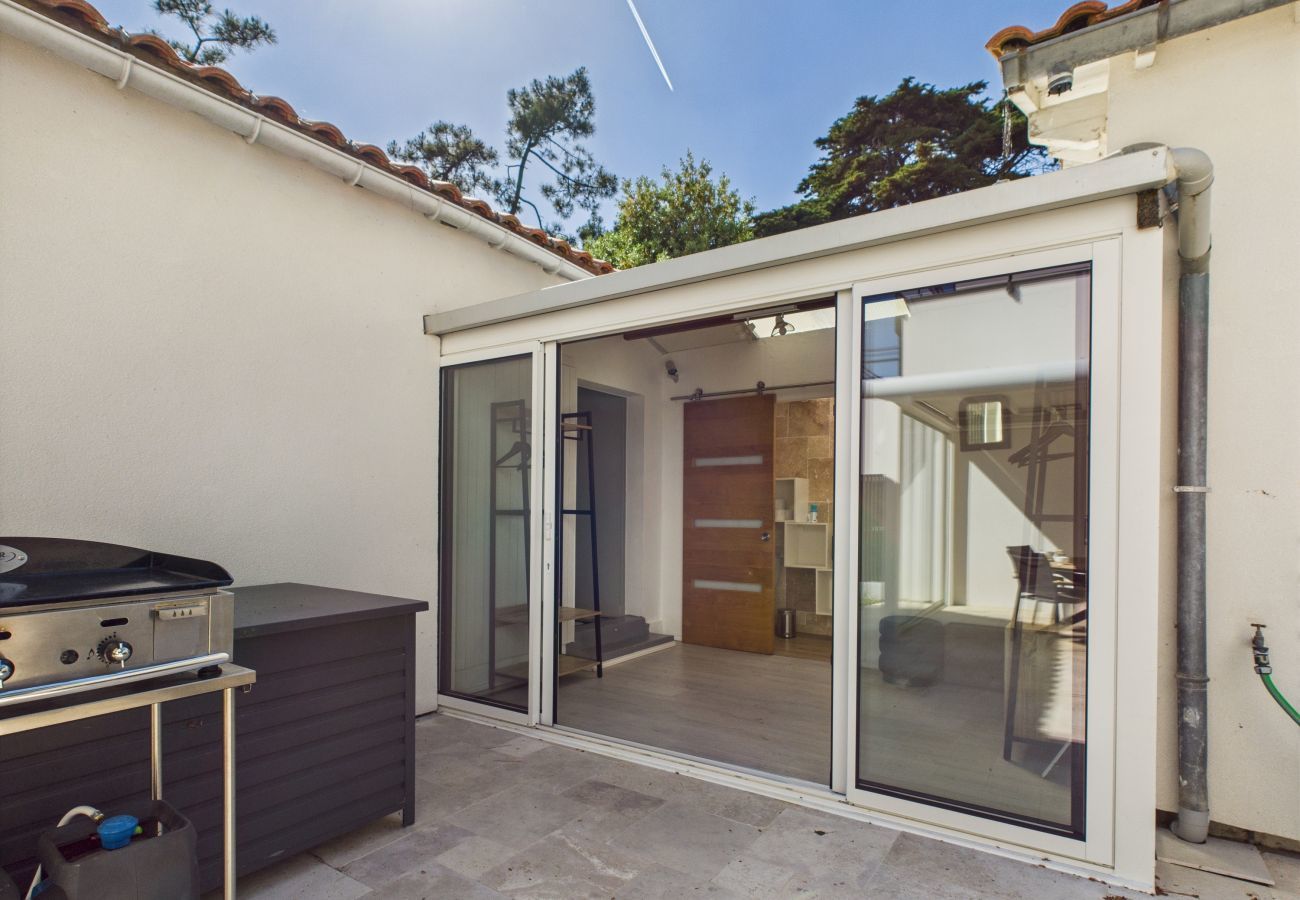 Casa en L'Aiguillon-la-Presqu'île - Piscina y acceso a una reserva natural