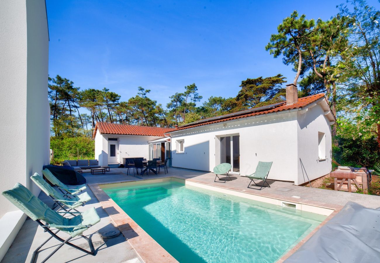 Casa en L'Aiguillon-la-Presqu'île - Piscina y acceso a una reserva natural