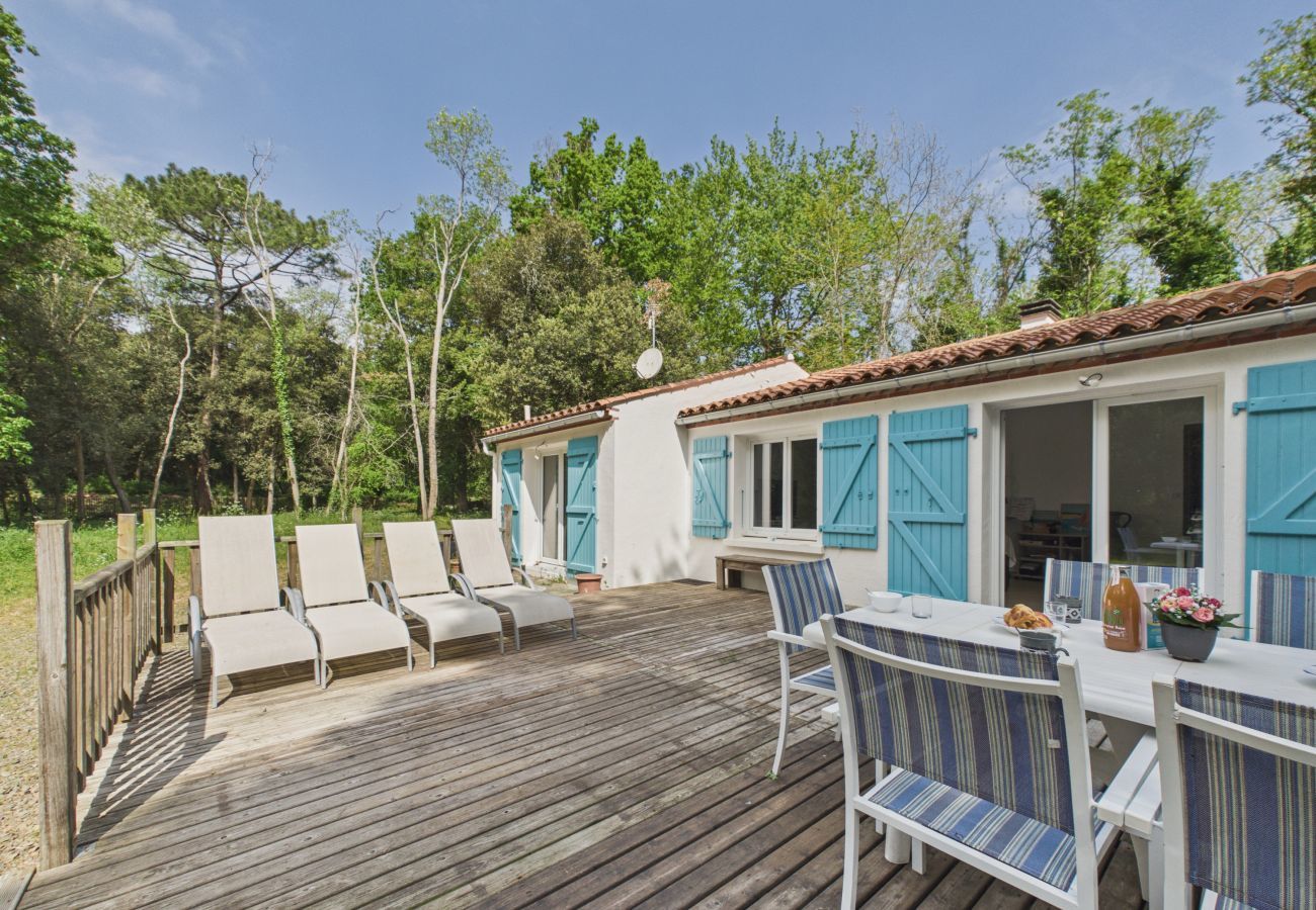Casa en Longeville-sur-Mer - 850m de la playa nueva casa para 6 en el bosque