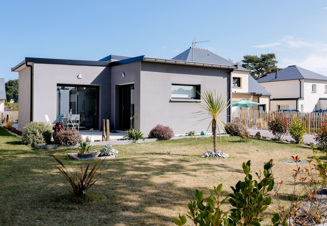 Casa en Erquy - Casa moderna con jardín - 5min de la playa