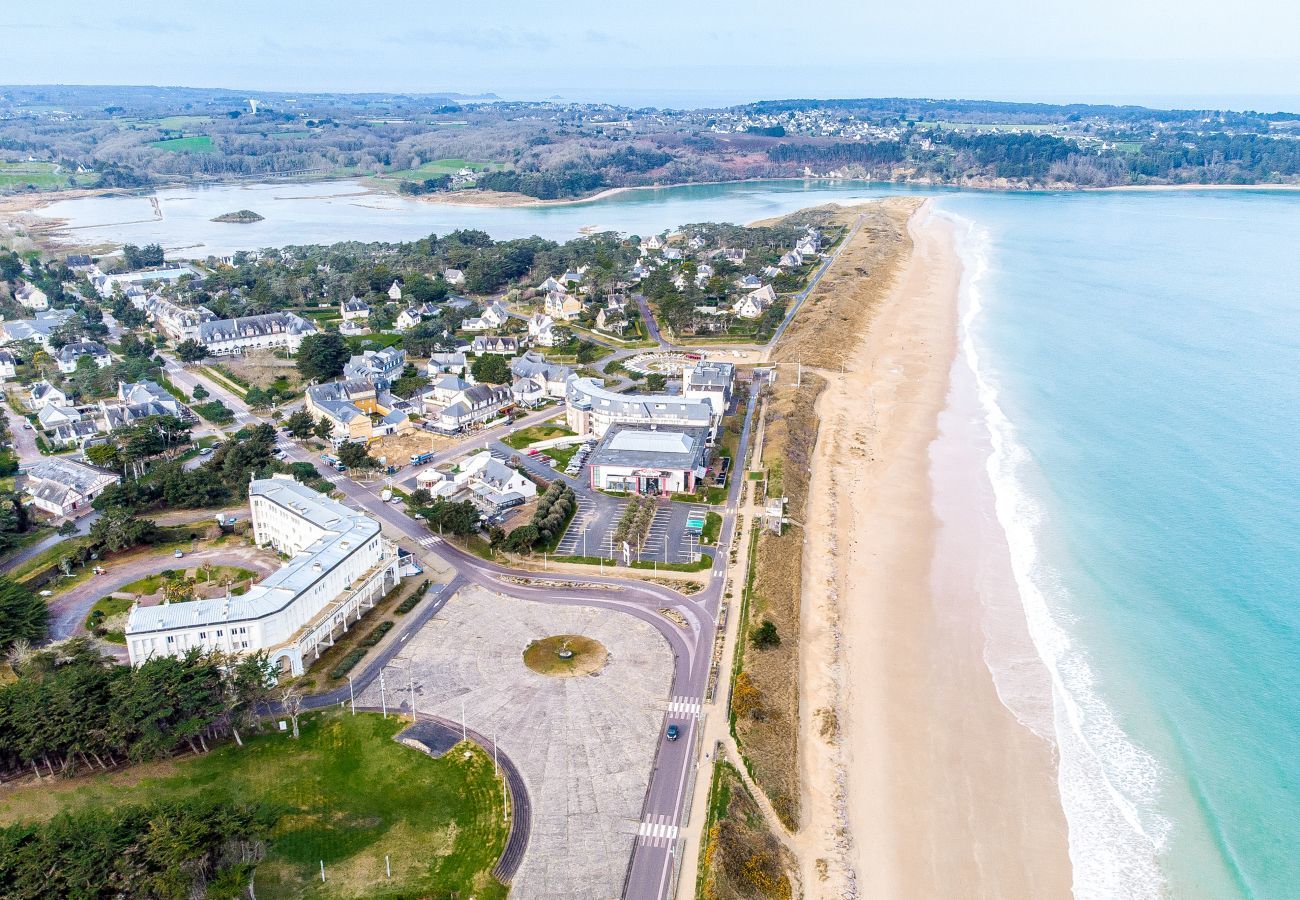 Casa en Erquy - Casa moderna con jardín - 5min de la playa